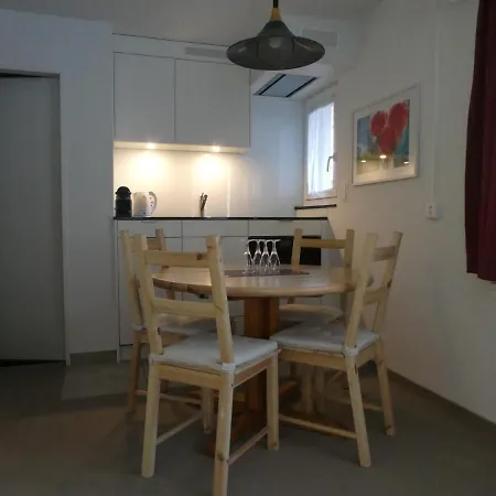 Paradies 104 *