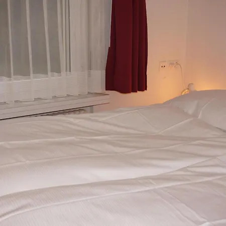 Appartement Paradies 104 *